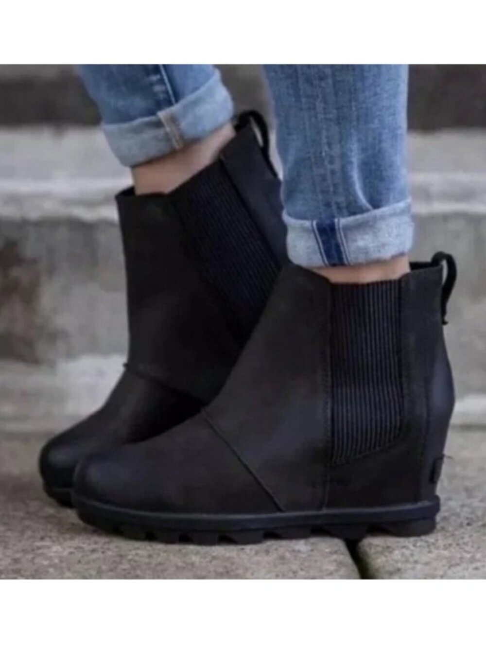 SOREL Joan Of Arctic Wedge II Chelsea Boots Black Womens Size 9